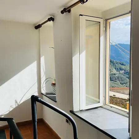 'la Casa Della Ninni' * Montale (Liguria)
